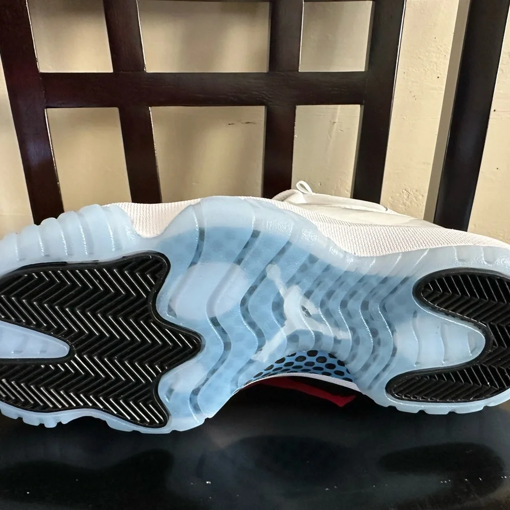 BRAND NEW Jordan 11 Retro Legend Blue - Picture 2 of 3